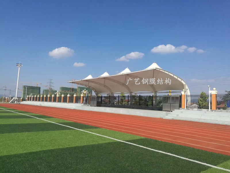 ��������ѧУĤ�ṹ��ϯ̨